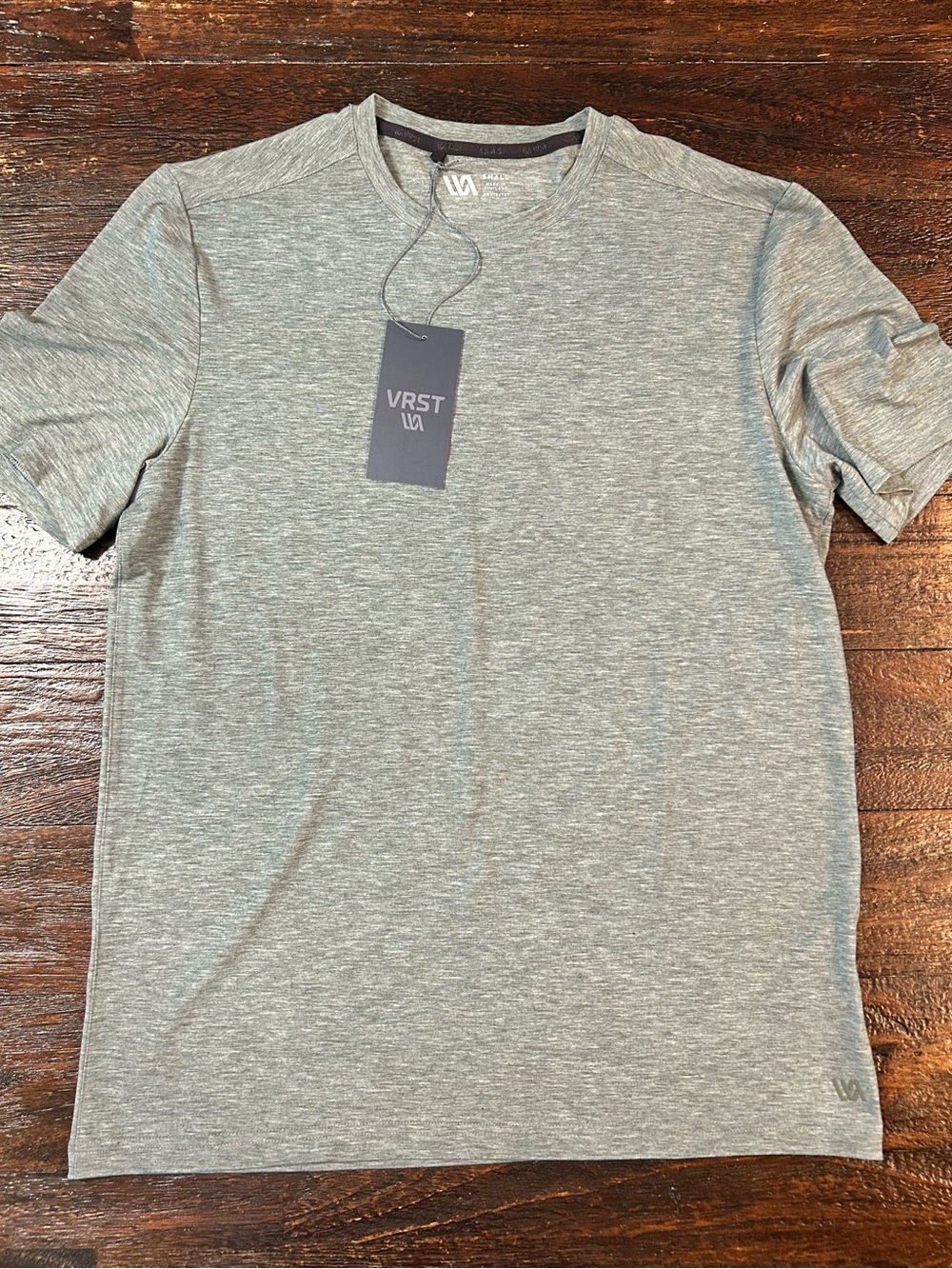 VRST Men's Icon Tee Heather Green Performance Crew Neck Tee